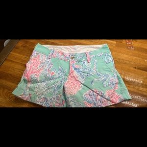 Lilly Pulitzer shorts SZ 6 EUC